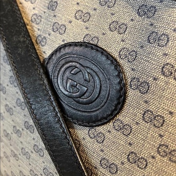 Preloved Gucci Side Bag - Picture 3 of 8